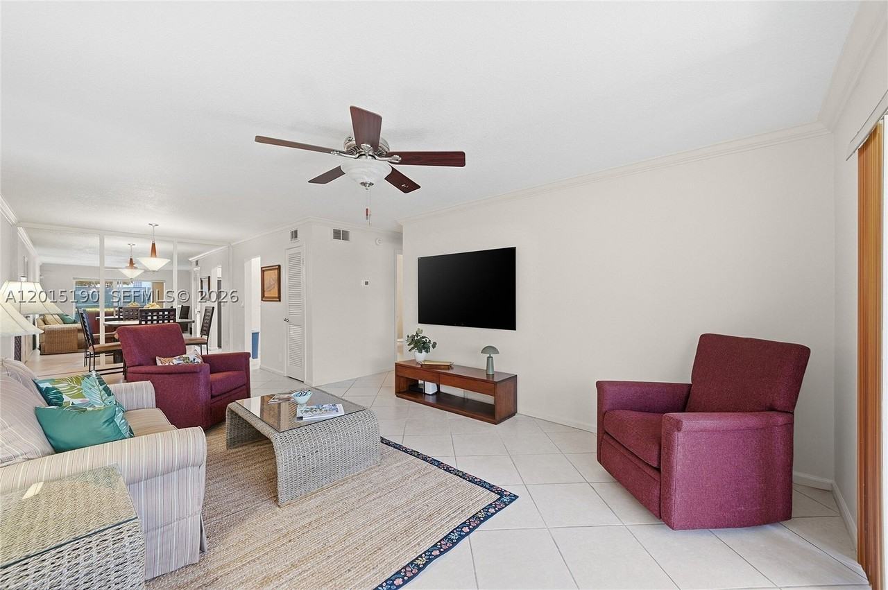6273 Bay Club Dr #2 - Photo 3 of 21