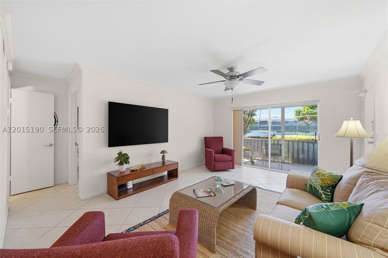 6273 Bay Club Dr #2 - Photo 4 of 21