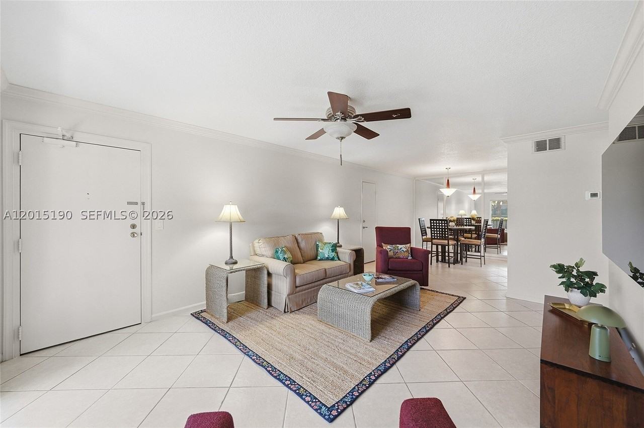 6273 Bay Club Dr #2 - Photo 5 of 21