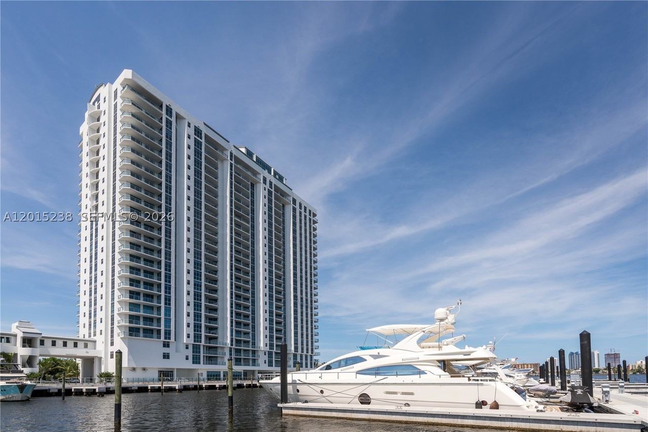 17301 Biscayne Blvd #203 - Photo 2 of 29