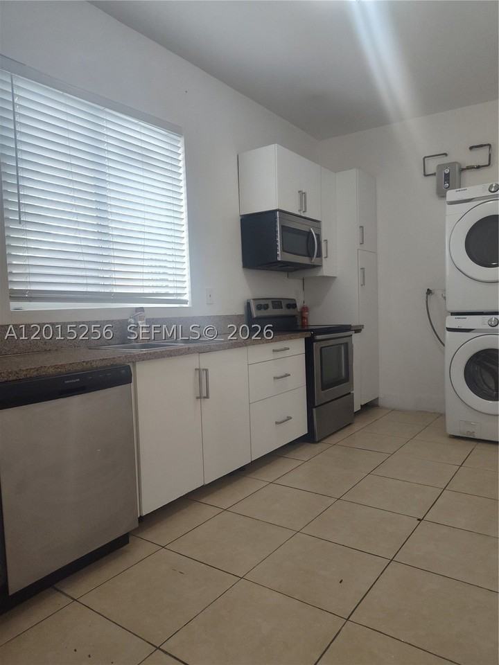 8028 Nw 5th Ct #REAR - Photo 3 of 9