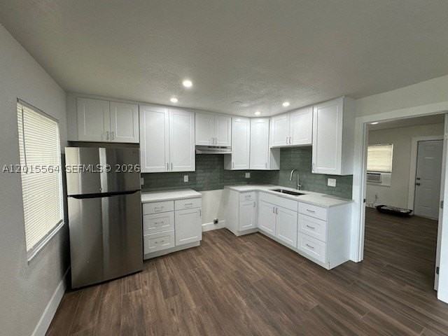 101 W 11th St #2 - Photo 2 of 8