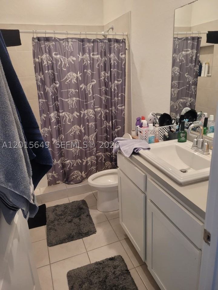 441 Ne 5th St - Photo 5 of 17