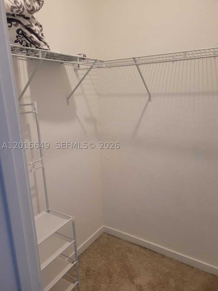 441 Ne 5th St - Photo 7 of 17
