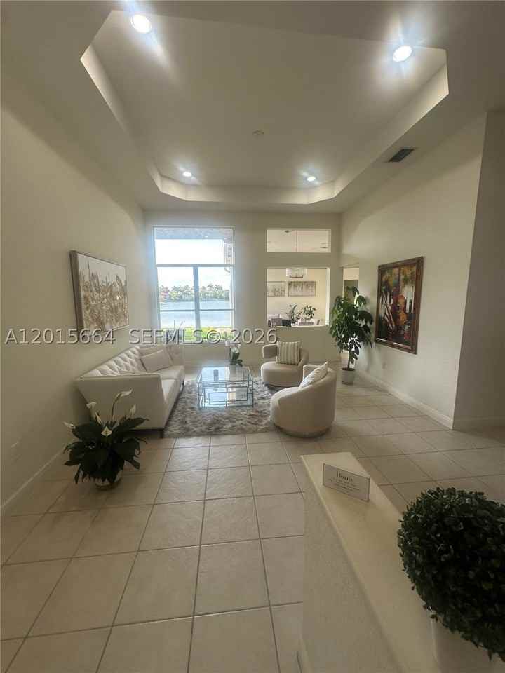 18571 Sw 44th St - Photo 5 of 36