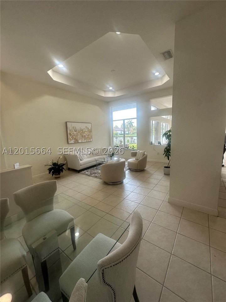 18571 Sw 44th St - Photo 6 of 36
