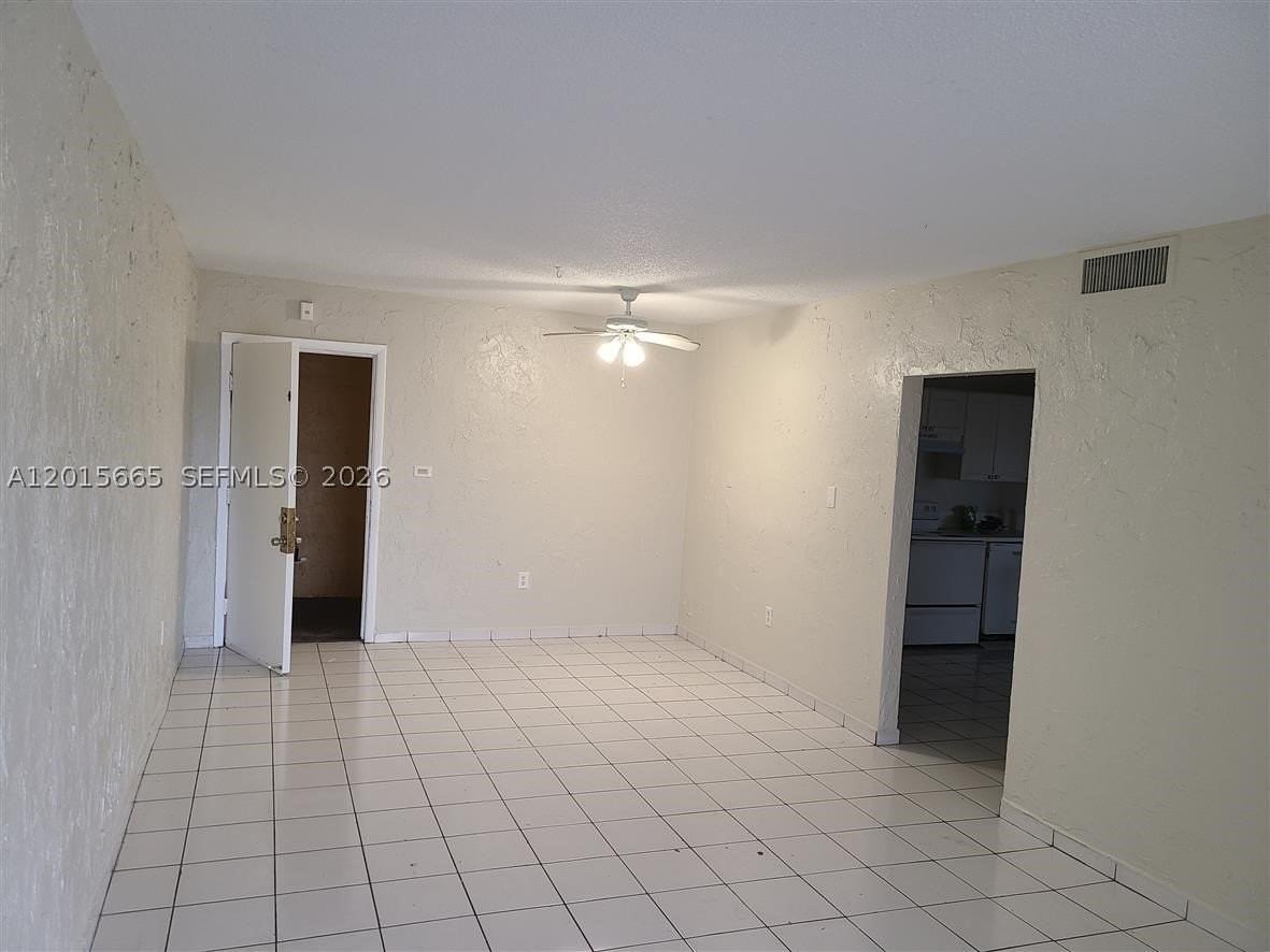 5100 Sw 41st St #322 - Photo 4 of 8