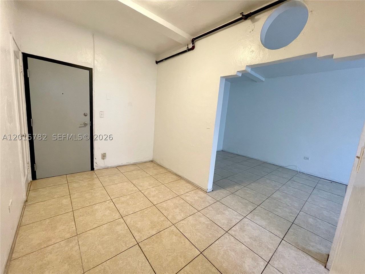 901 Collins Ave #103 - Photo 6 of 9