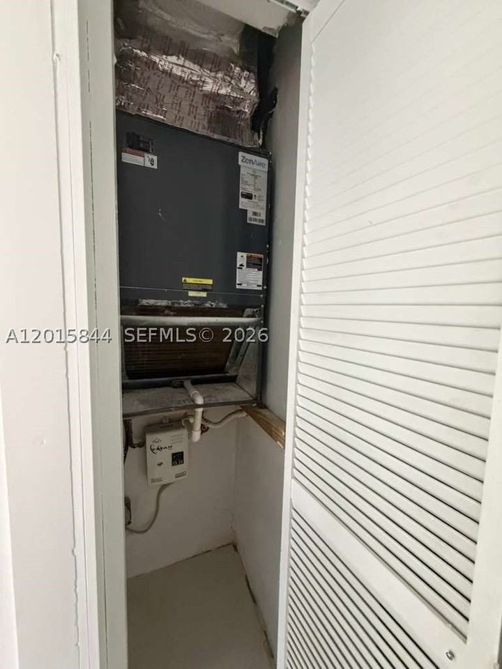 1461 Sw 7th St #1 - Photo 6 of 11