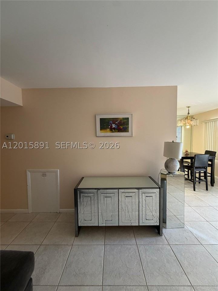 3032 Hythe B #3032 - Photo 4 of 27