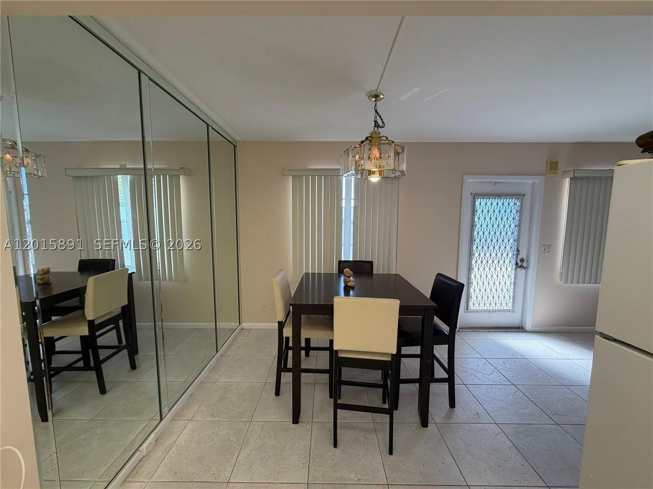 3032 Hythe B #3032 - Photo 5 of 27