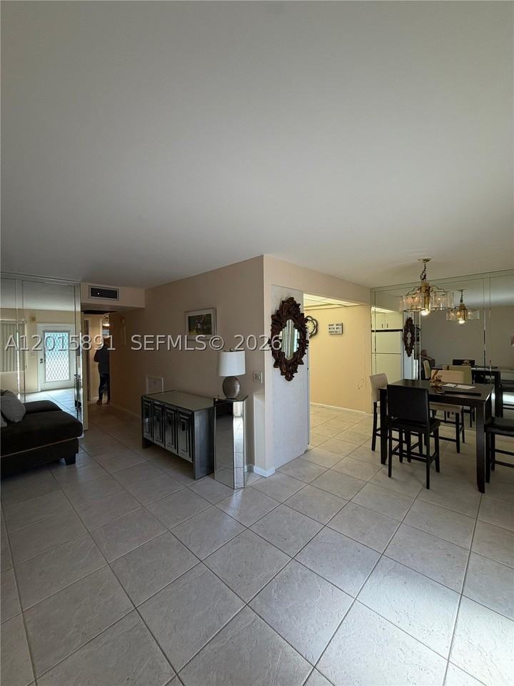 3032 Hythe B #3032 - Photo 7 of 27