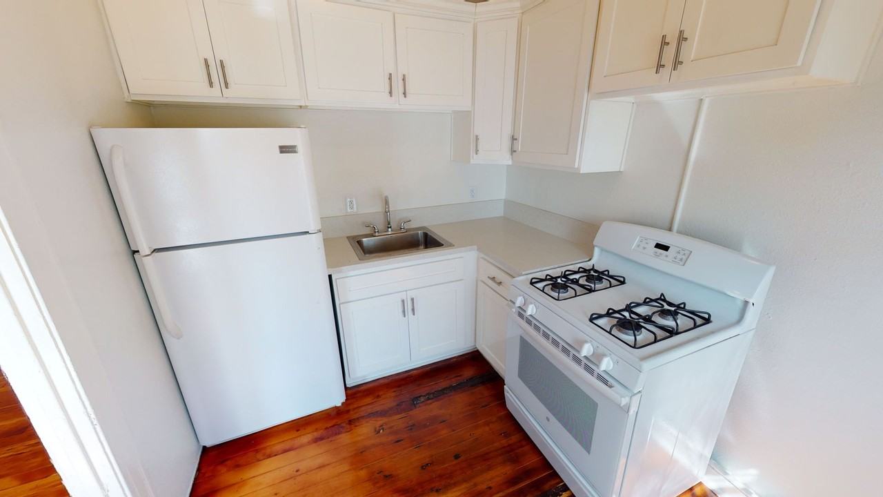 Kenmore Apartments...Newly Remodeled Gorgeous Apartment...Great Location! - Photo 5 of 6