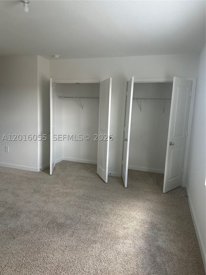 509 Ne 1st Dr - Photo 4 of 24