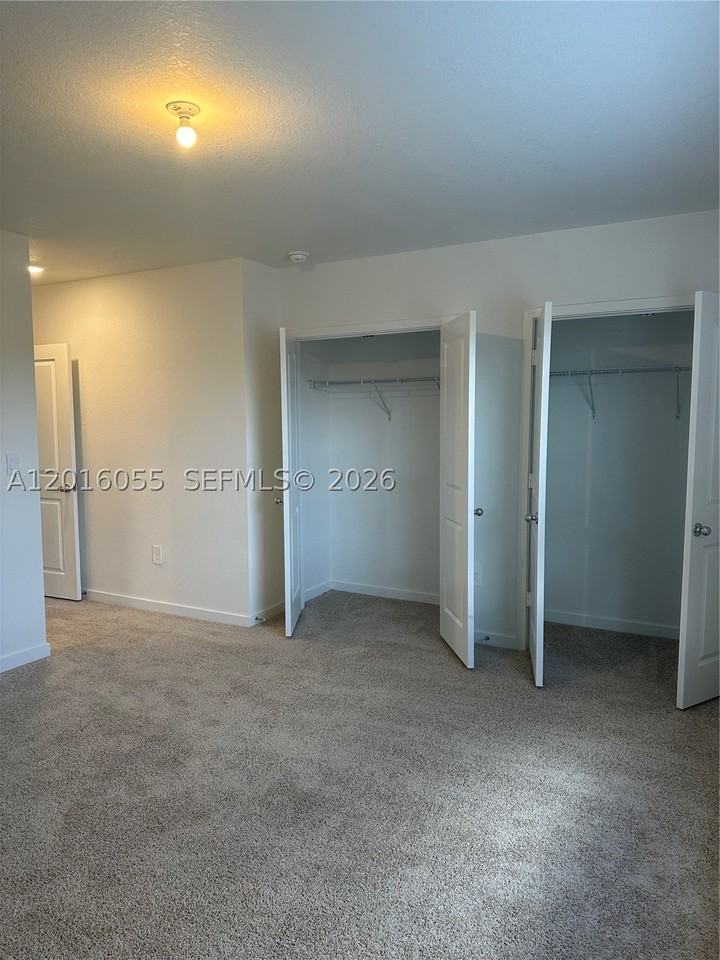 509 Ne 1st Dr - Photo 6 of 24