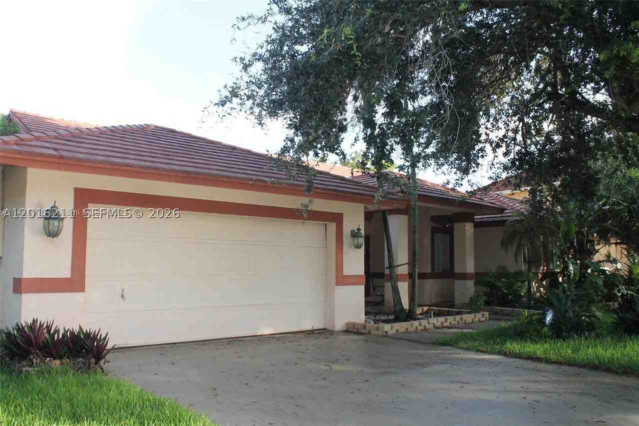 10340 Sw 15th St - Photo 2 of 19