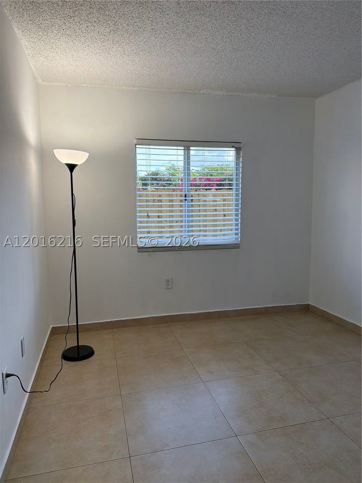 6255 Kendale Lakes Cir #116 - Photo 7 of 16