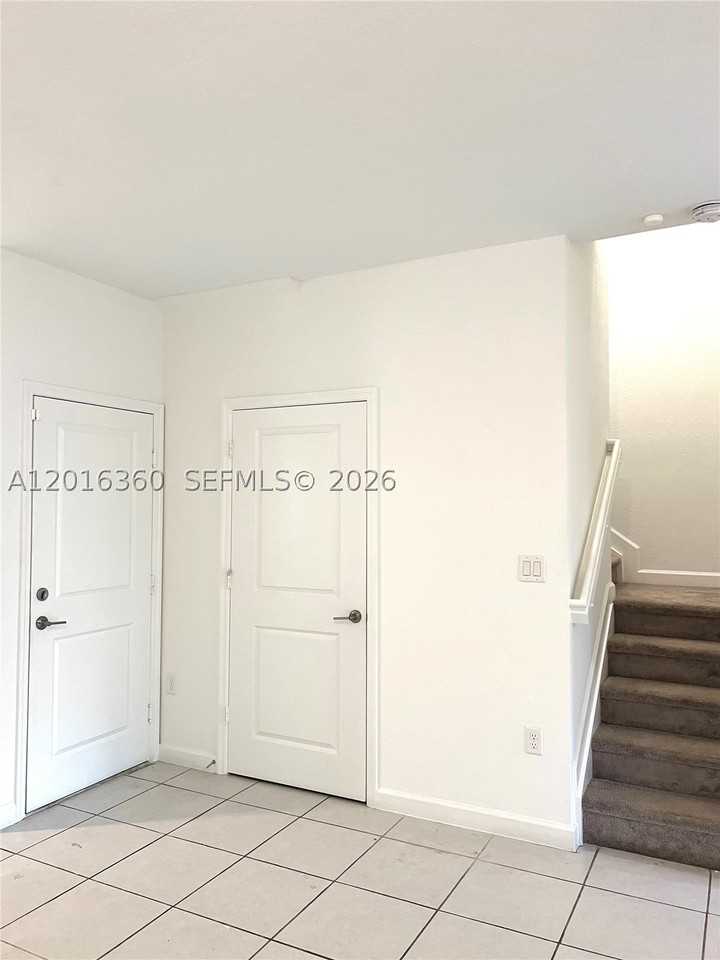 1211 Se 27th Ter - Photo 6 of 24