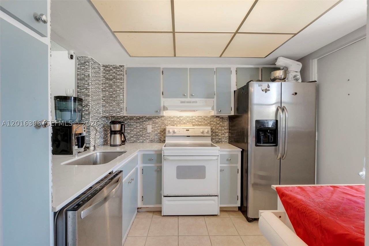 1101 Crystal Lake Dr #203 - Photo 5 of 29