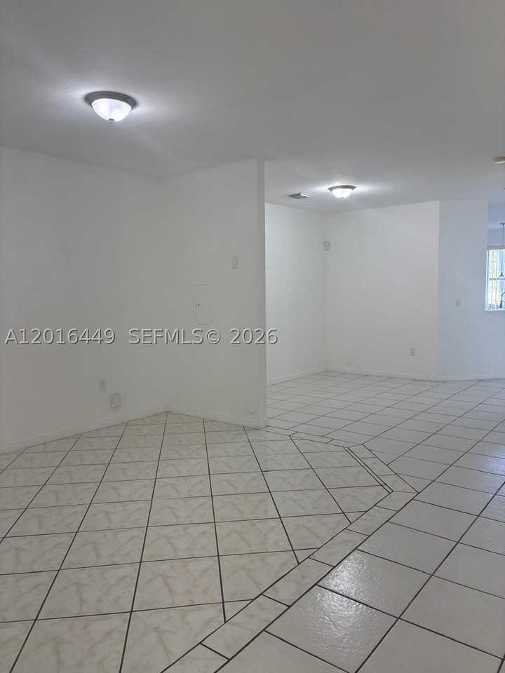 8525 Sw 165th Pl #8525 - Photo 5 of 30