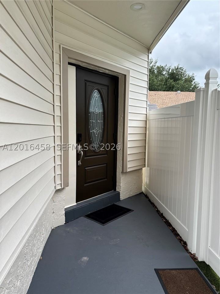 1131 Sw 86th Ave #1131 - Photo 6 of 19