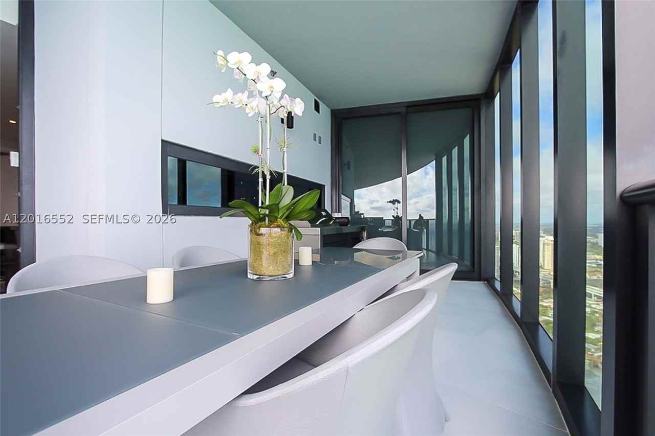 18555 Collins Ave #4605 - Photo 4 of 40