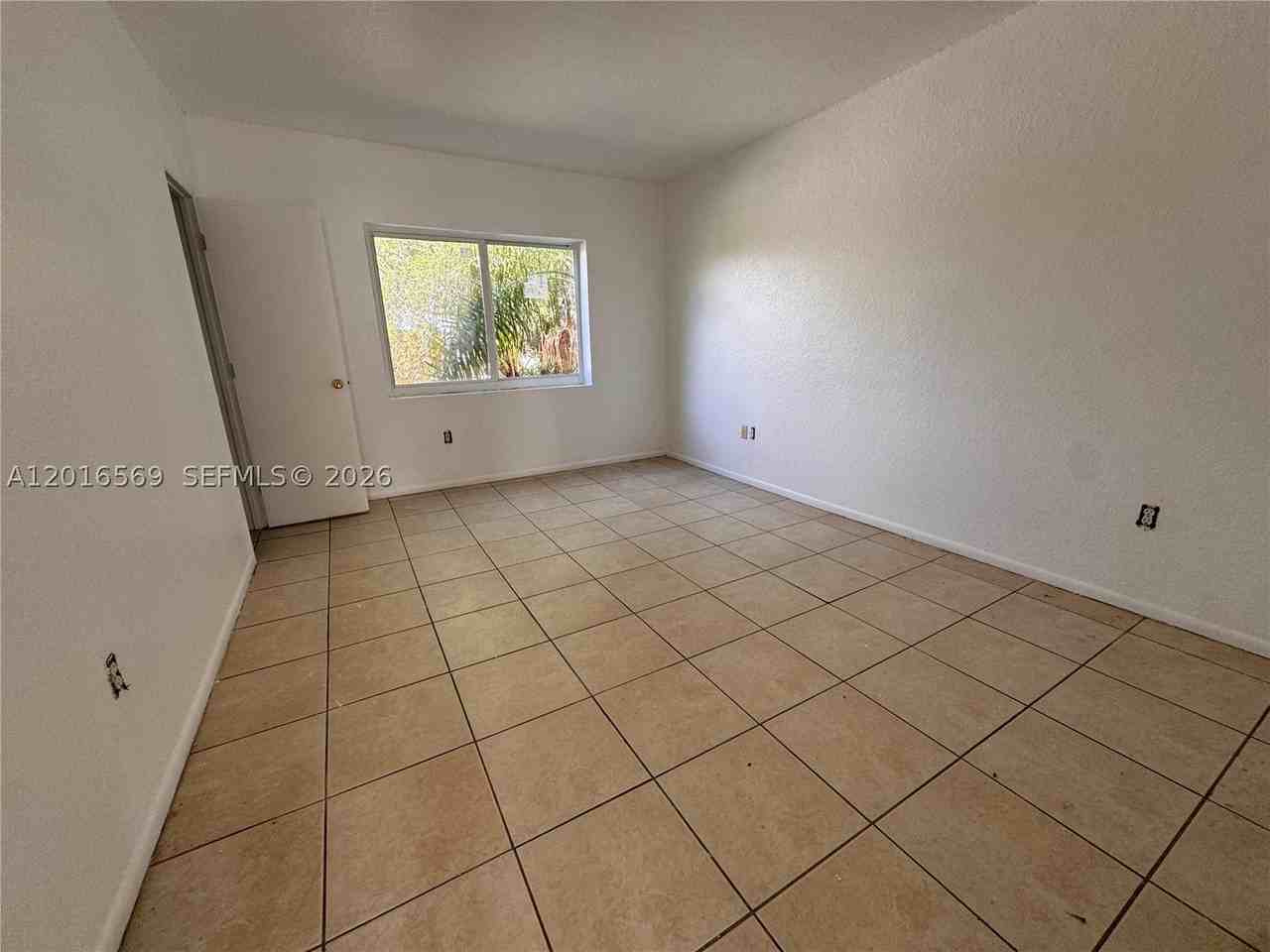 8301 Nw 5th Ave #8301 - Photo 3 of 11