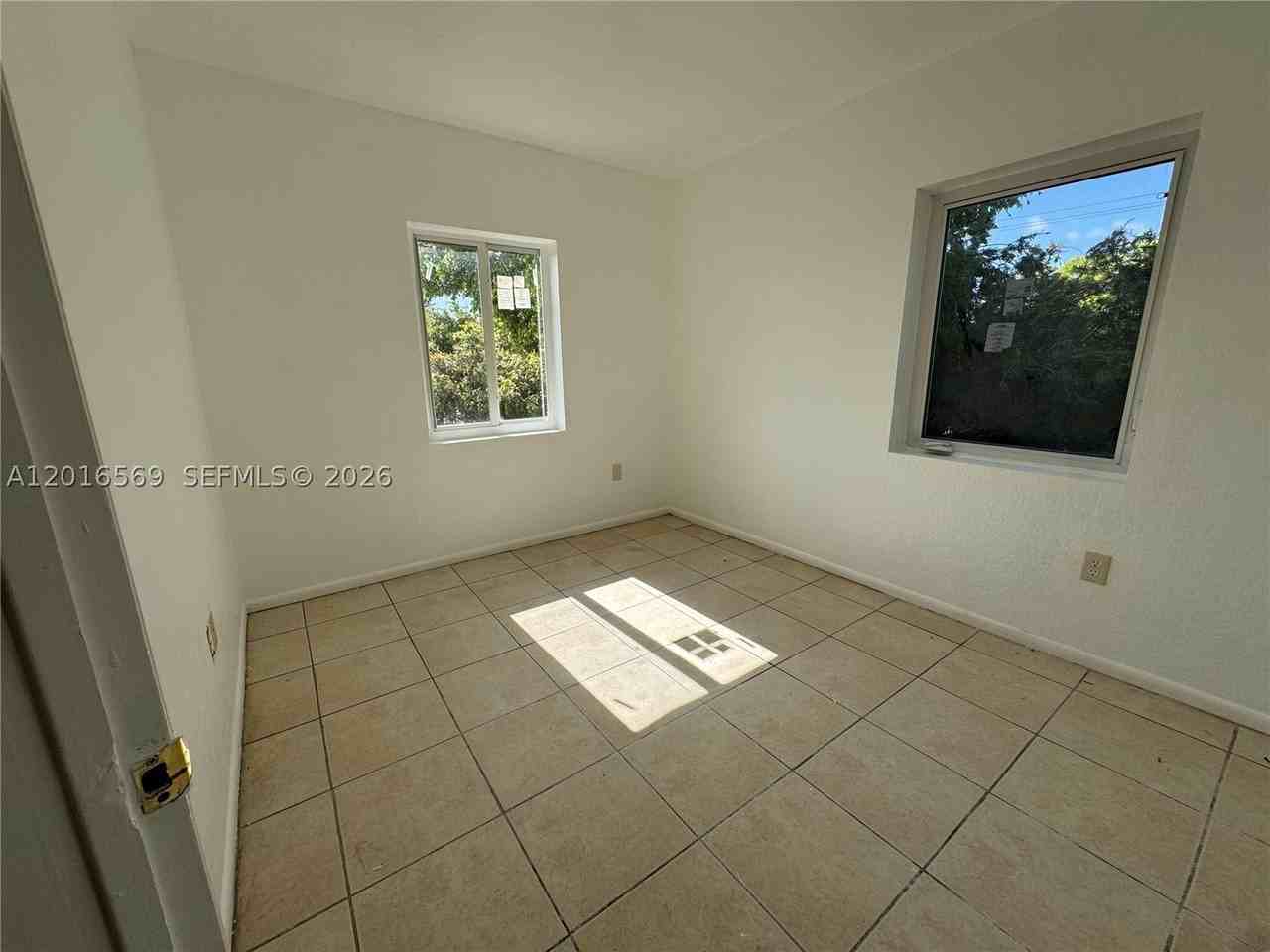 8301 Nw 5th Ave #8301 - Photo 4 of 11