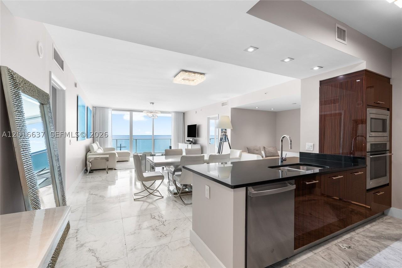 3951 S Ocean Dr #1002 - Photo 7 of 25