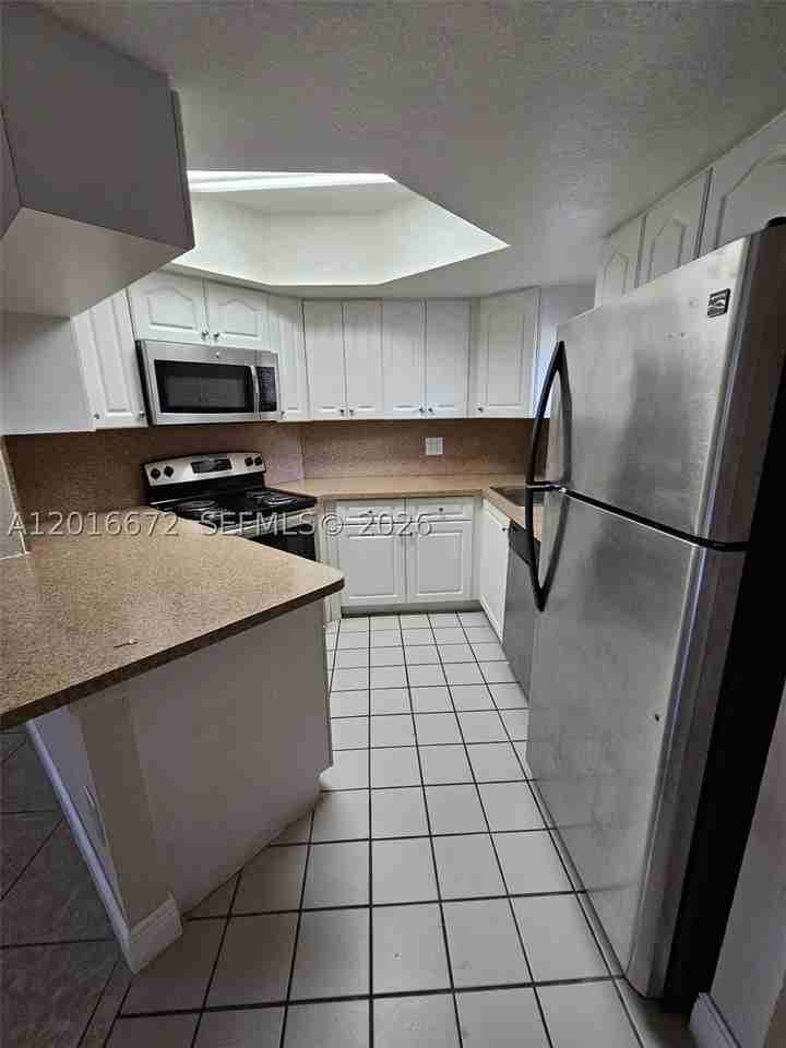 8245 Lake Dr #401 - Photo 3 of 22