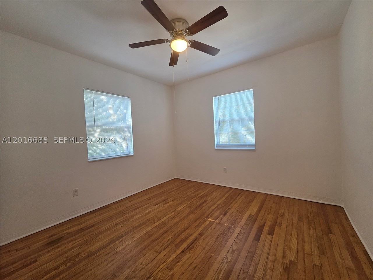 781 Sw 11th St #3 - Photo 7 of 9