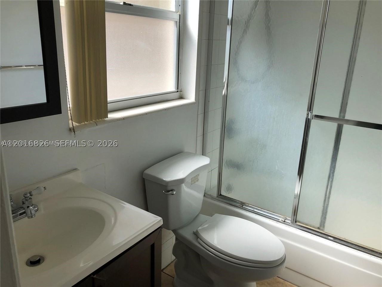 7715 Sw 86th St - Photo 7 of 12