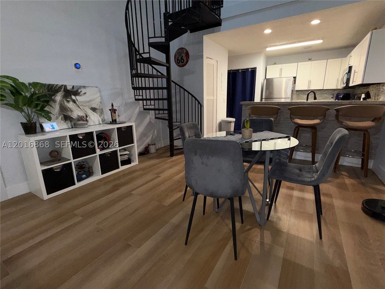 1812 Adventure Pl #1812 - Photo 5 of 14