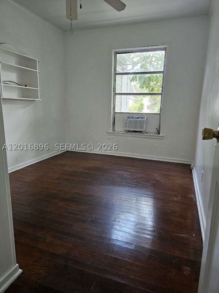 1217 N D St - Photo 4 of 6