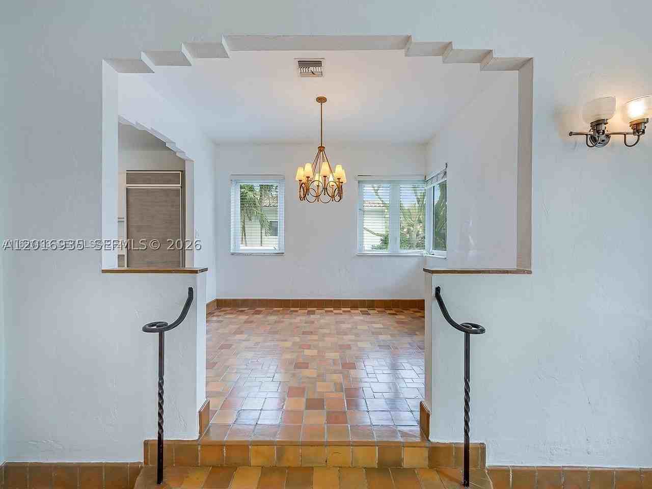 1082 Ne 89th St - Photo 7 of 21