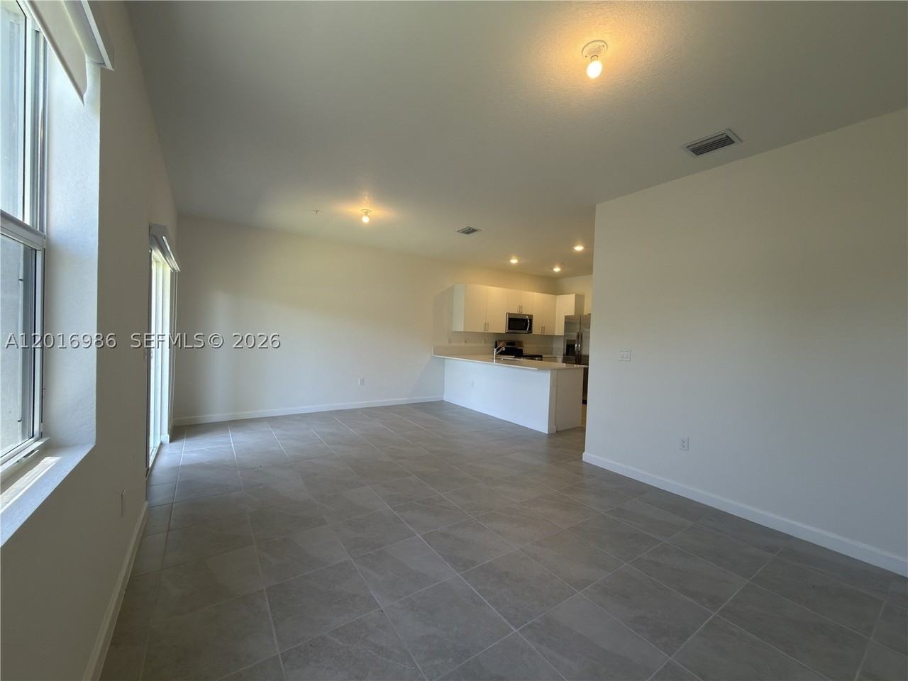 18426 Sw 2nd St - Photo 6 of 21