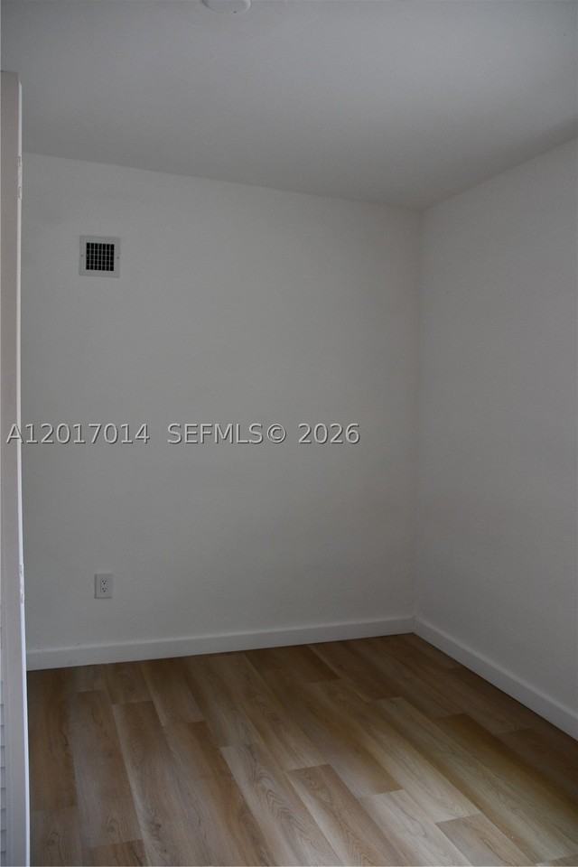 954 Nw 75th St #B - Photo 7 of 11