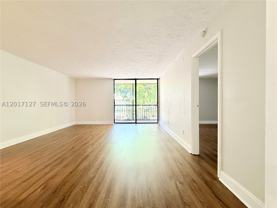 450 Commodore Dr #214 - Photo 1 of 1