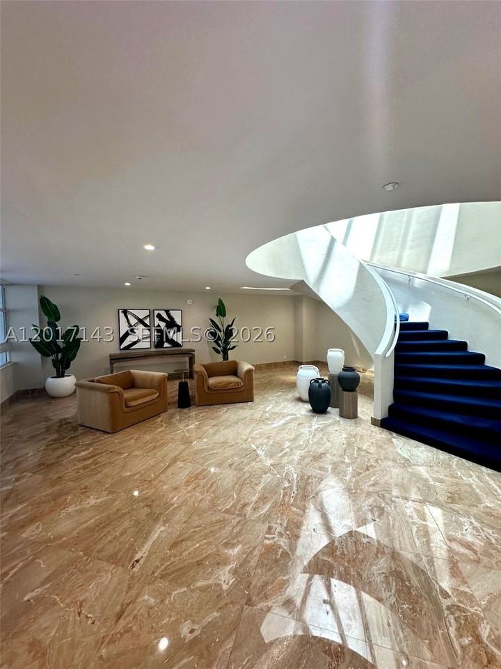 1370 S Ocean Blvd #902