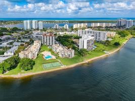 featured image of 364 Golfview Rd #505