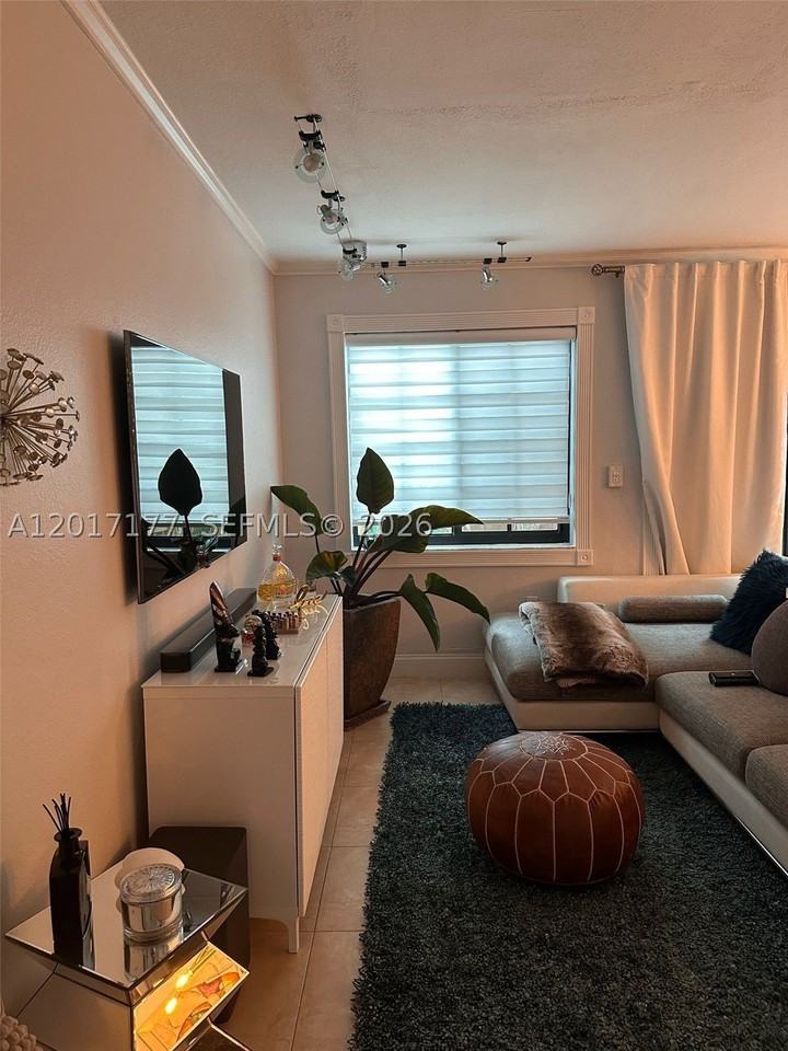 1595 Sw 122nd Ave #4-5 - Photo 3 of 11