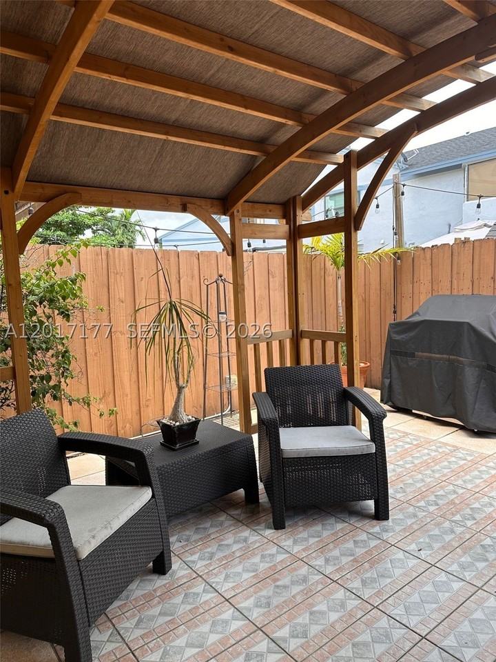 1595 Sw 122nd Ave #4-5 - Photo 6 of 11