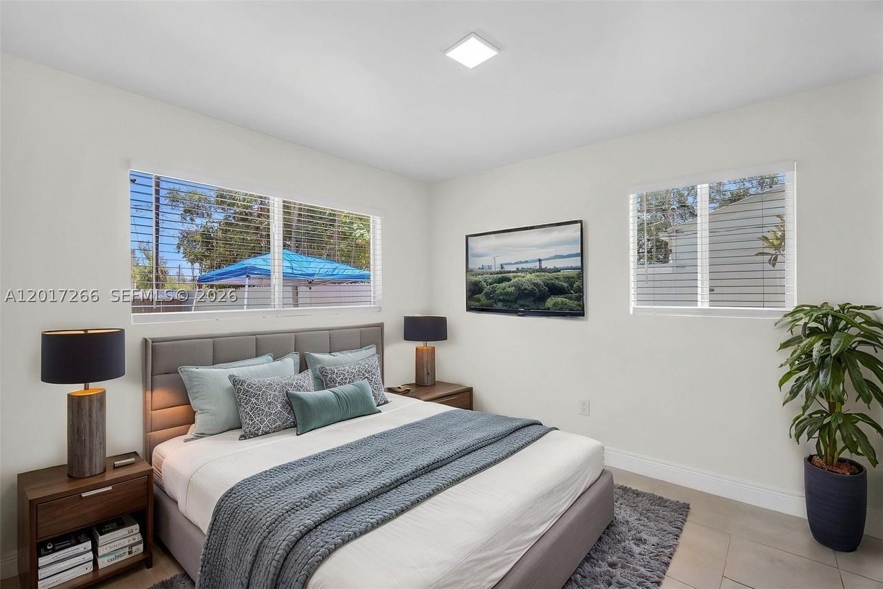 1548 Ne 131st Ln #1548 - Photo 3 of 27