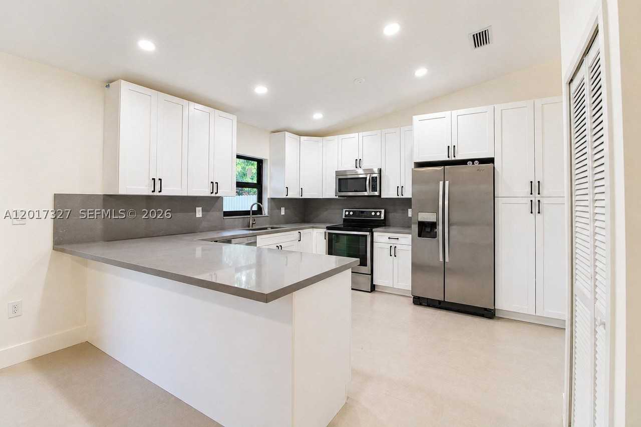 10088 Sw 143rd Ct #NA - Photo 2 of 18