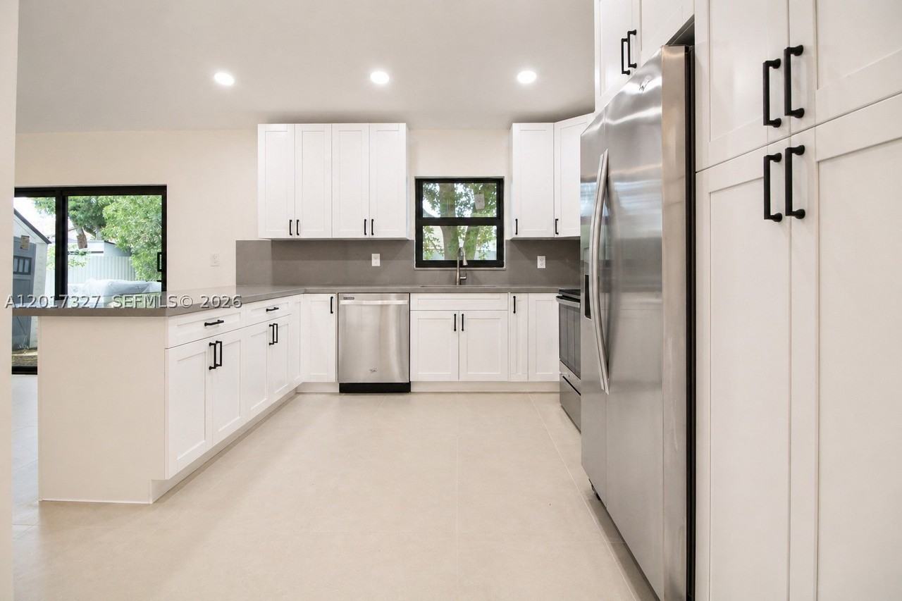 10088 Sw 143rd Ct #NA - Photo 5 of 18