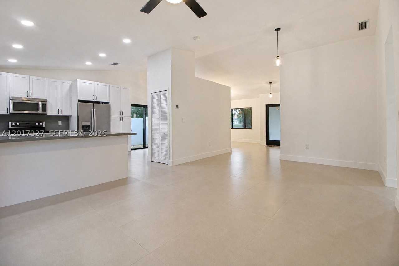 10088 Sw 143rd Ct #NA - Photo 6 of 18