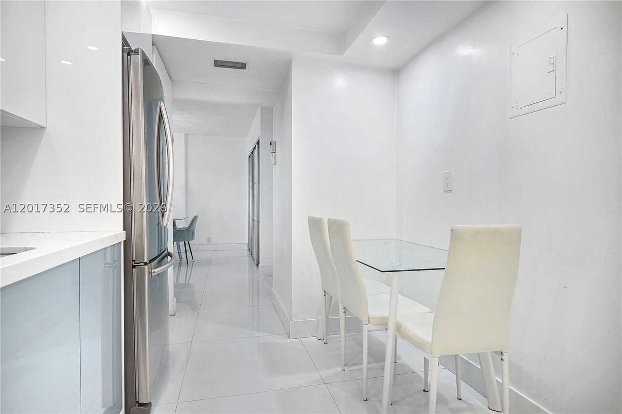 9511 Collins Ave #901 - Photo 6 of 10