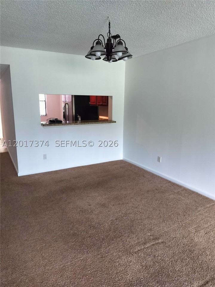 1001 Keystone Dr #F - Photo 4 of 11