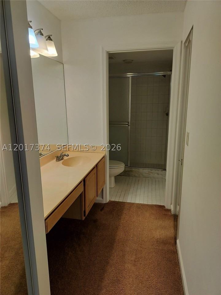 1001 Keystone Dr #F - Photo 7 of 11