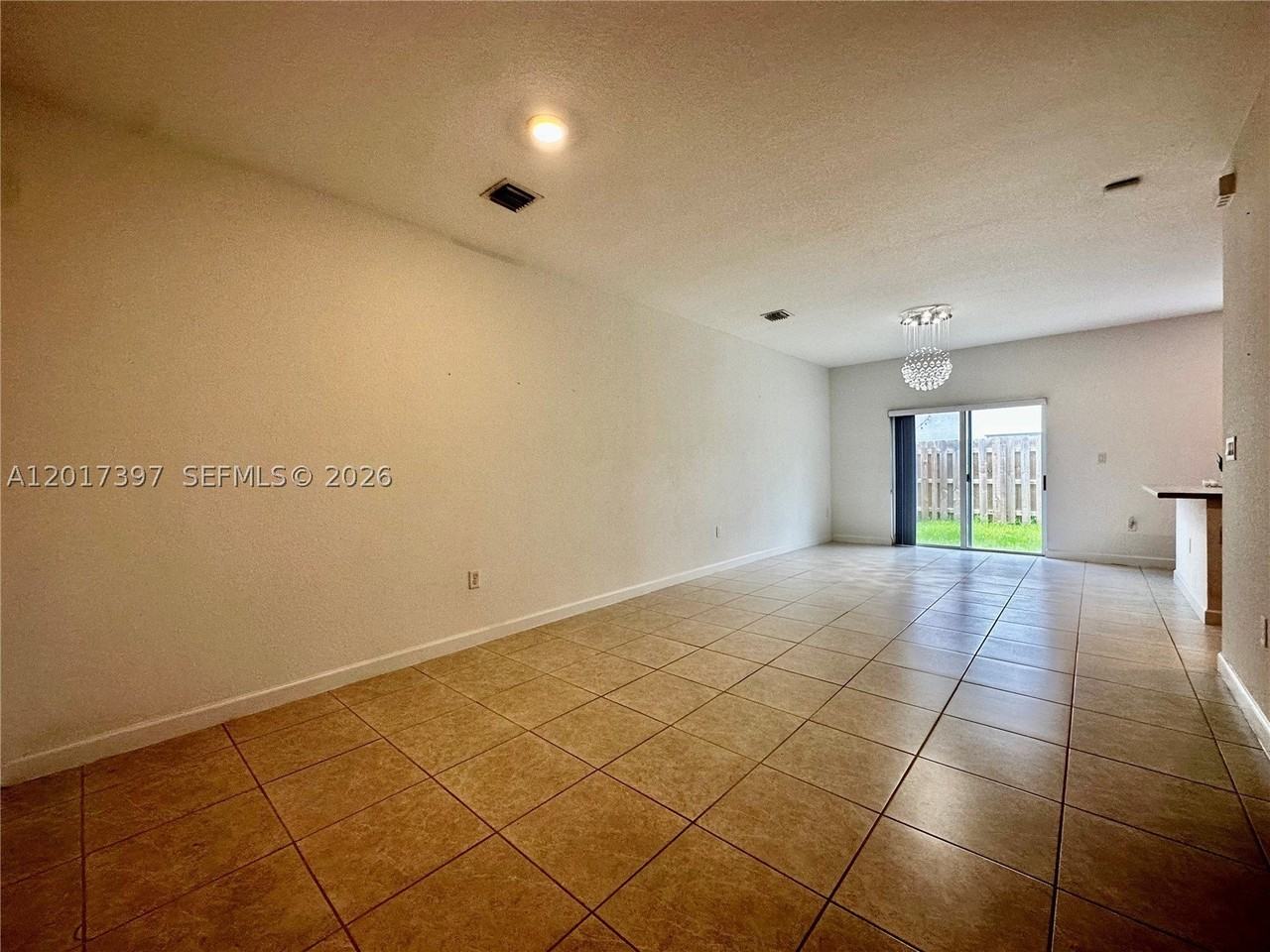 2685 Se 13th Ct - Photo 3 of 23